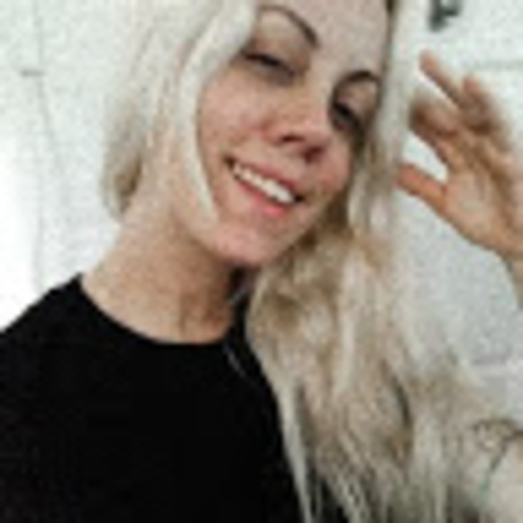 Meet your Posher, Alisa - Picture 1 of 1